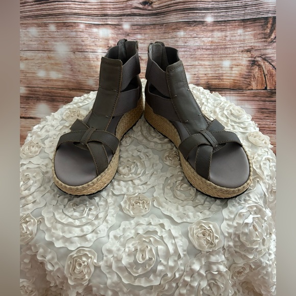 OTBT CANNONBALL GLADIATOR ZIPPER BACK ESPADRILLE SANDAL - Picture 5 of 10